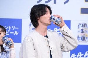山崎賢人、「サントリー生ビール」新CM発表会に登場