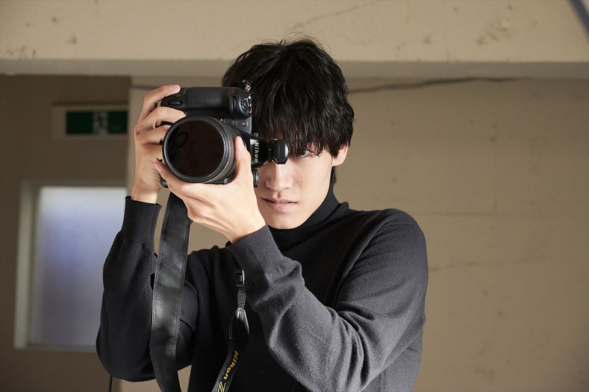 Aぇ! group・佐野晶哉、カメラマン役に「運命を感じた」　映画『明日を綴る写真館』佐野演じる太一の場面写真解禁