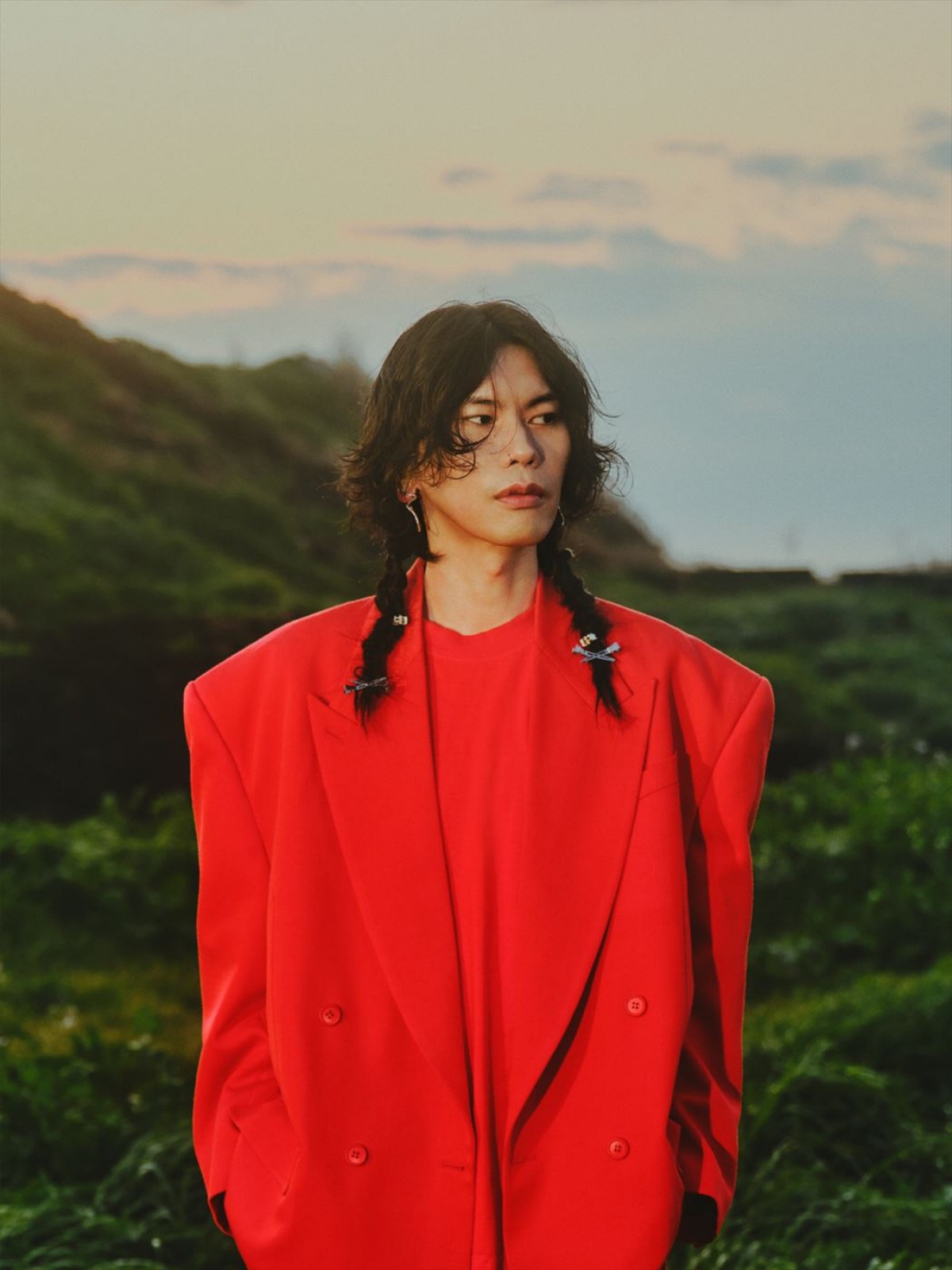 米津玄師、朝ドラ『虎に翼』主題歌「さよーならまたいつか！」MV公開