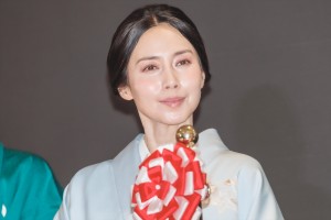 中谷美紀、「お茶の文化創造博物館」「お〜いお茶ミュージアム」オープニングセレモニーに登場