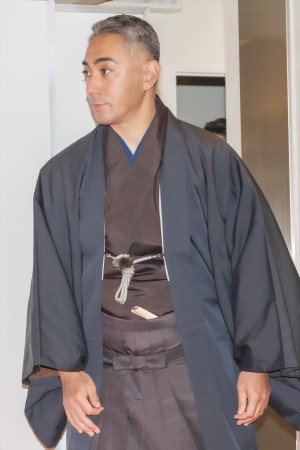 市川海老蔵、「お茶の文化創造博物館」「お〜いお茶ミュージアム」オープニングセレモニーに登場