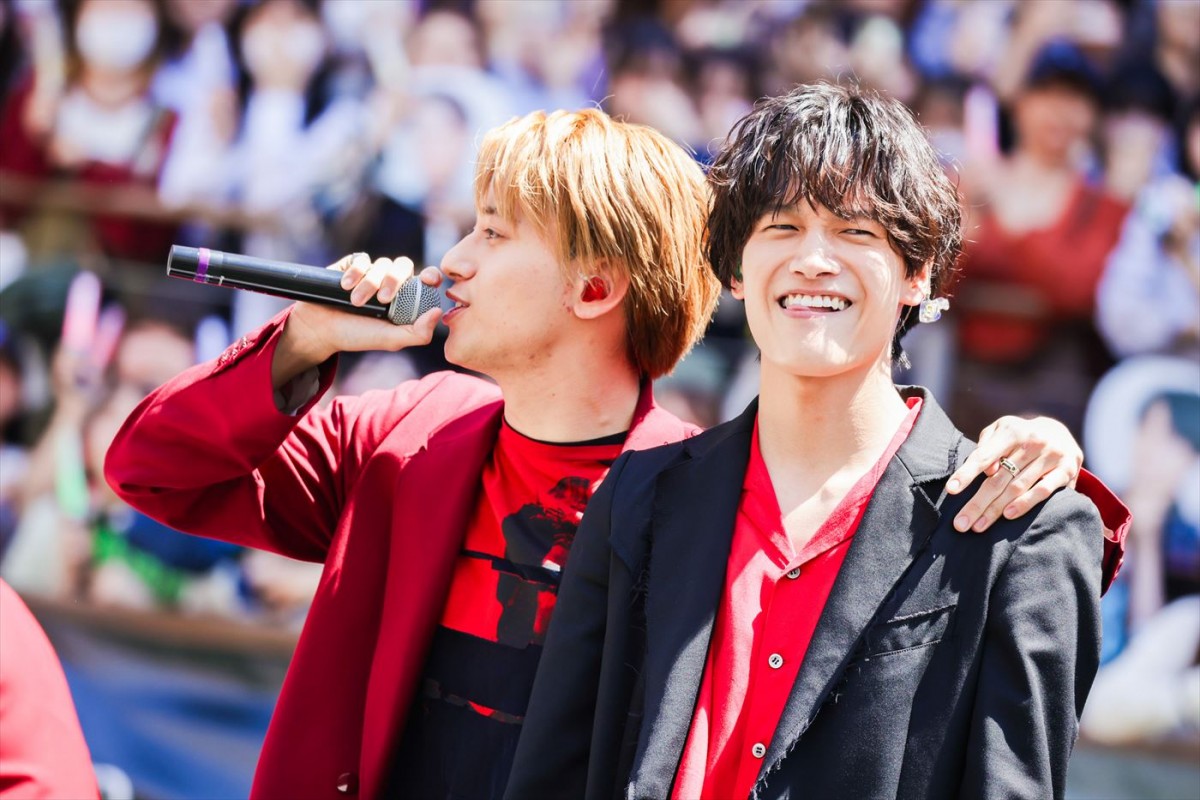 Aぇ! group、道頓堀でのサプライズイベントに7000人！「こんなに集まってくれたんや」と感謝　船上からデビュー曲熱唱