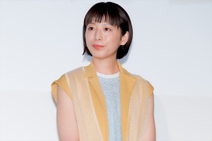 夏帆、映画『違国日記』完成披露上映会に登場