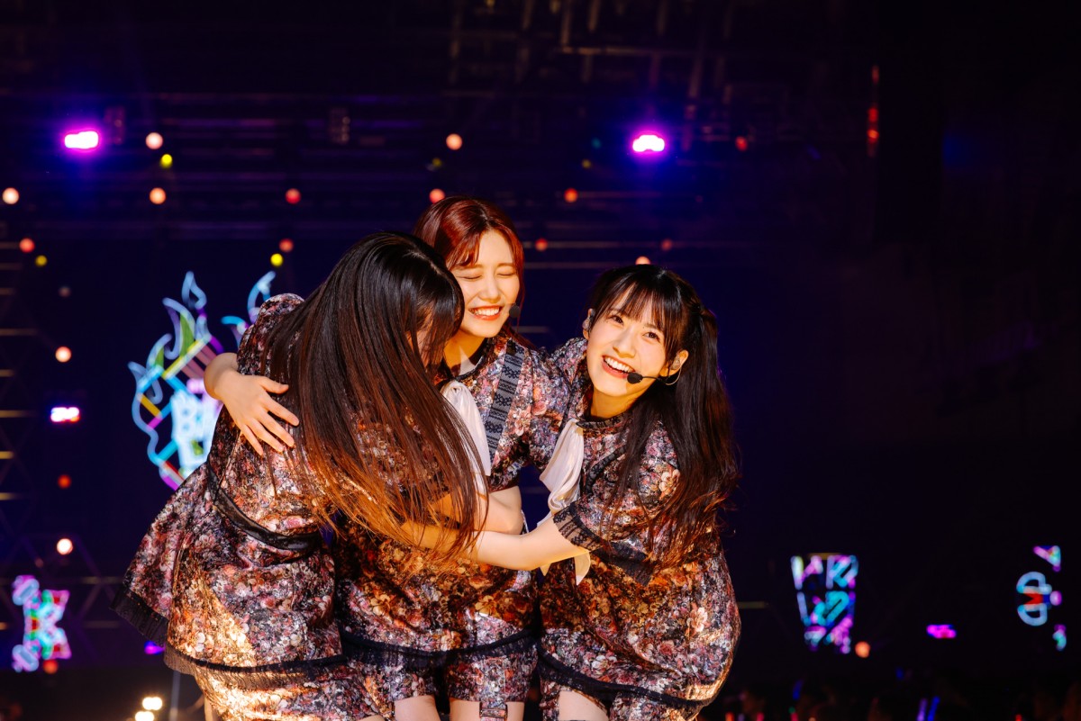 櫻坂46「BACKS LIVE!!」“表題曲なし”の挑戦的セットリスト　12人が熱いパフォーマンス