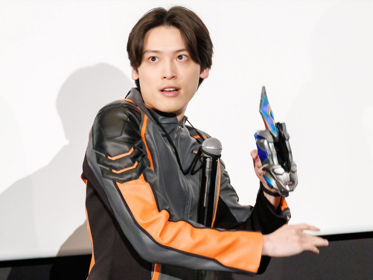 『ウルトラマンブレーザー』グランドフィナーレ “ブレーザー”蕨野友也＆“アーク”戸塚有輝＆“デッカー”松本大輝の変身に会場沸く
