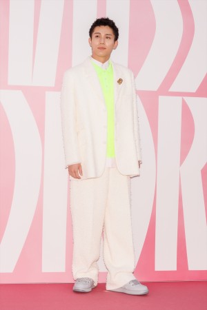 中川大志、「ミスディオール展覧会　ある女性の物語」に登場