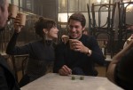 Netflixシリーズ『エミリー、パリへ行く』シーズン4より