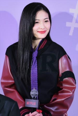 和内璃乃、Netflixシリーズ『恋愛バトルロワイヤル』配信記念イベント 明日蘭学院学園祭に登場