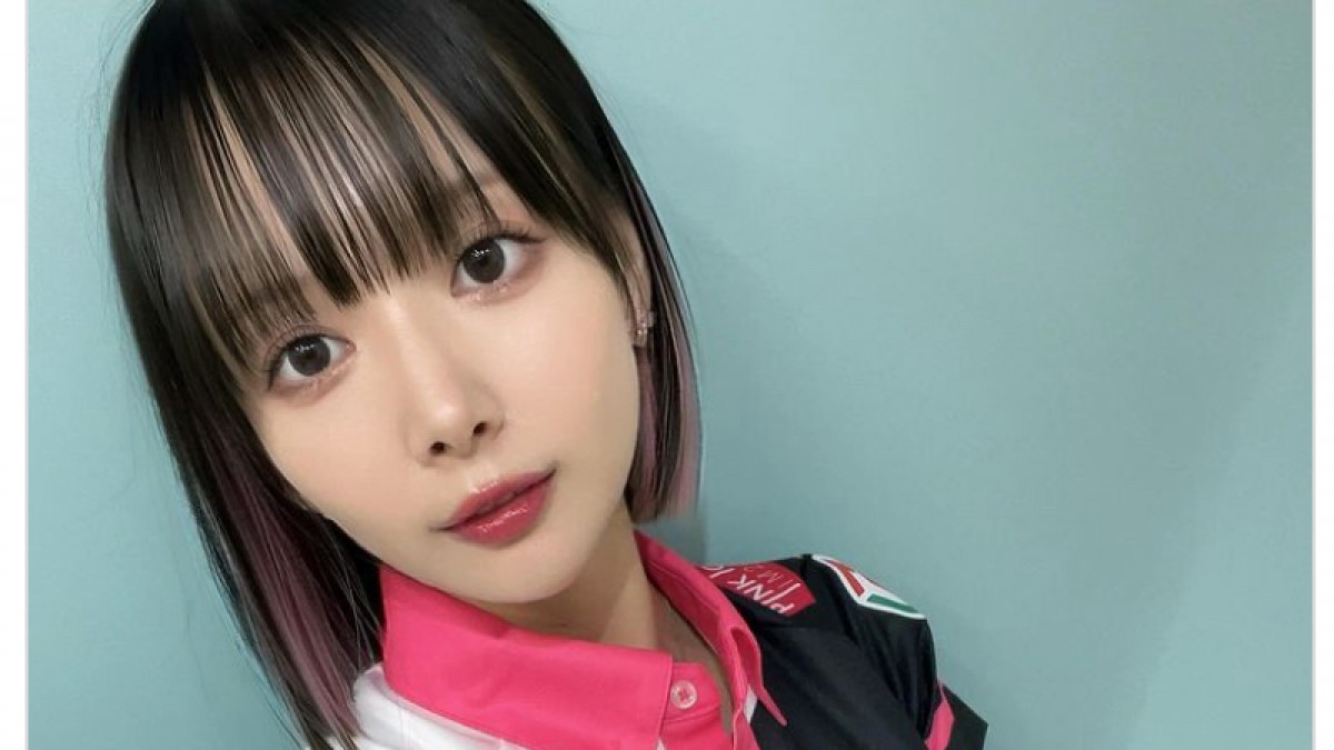 岡田紗佳、抜群スタイルとかわいいネイルに反響「可愛いから真似します