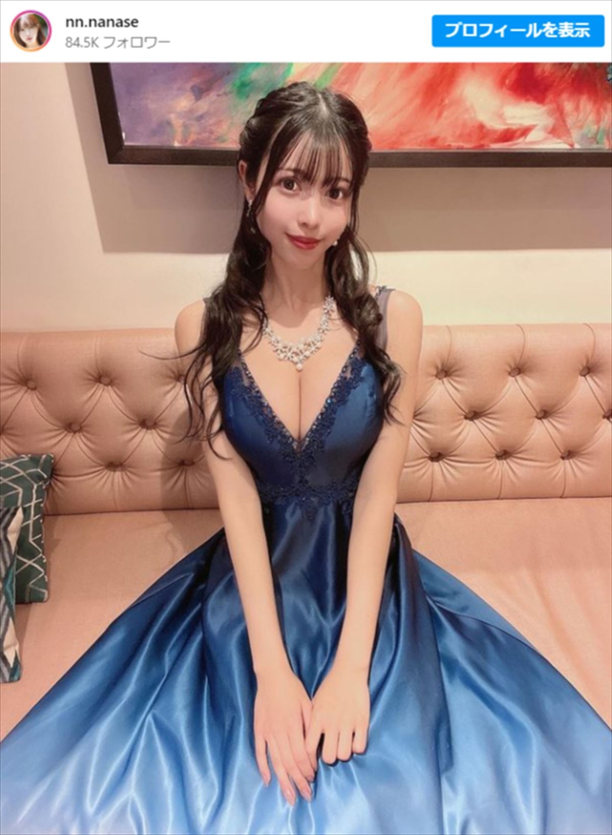 「スタイル抜群」“大型バイク女子”グラドル24歳、圧倒的な“美脚”ショットに「超かっこいい」