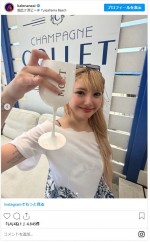 海の家で一日店長を務めた安斉かれん ※「安斉かれん」インスタグラム