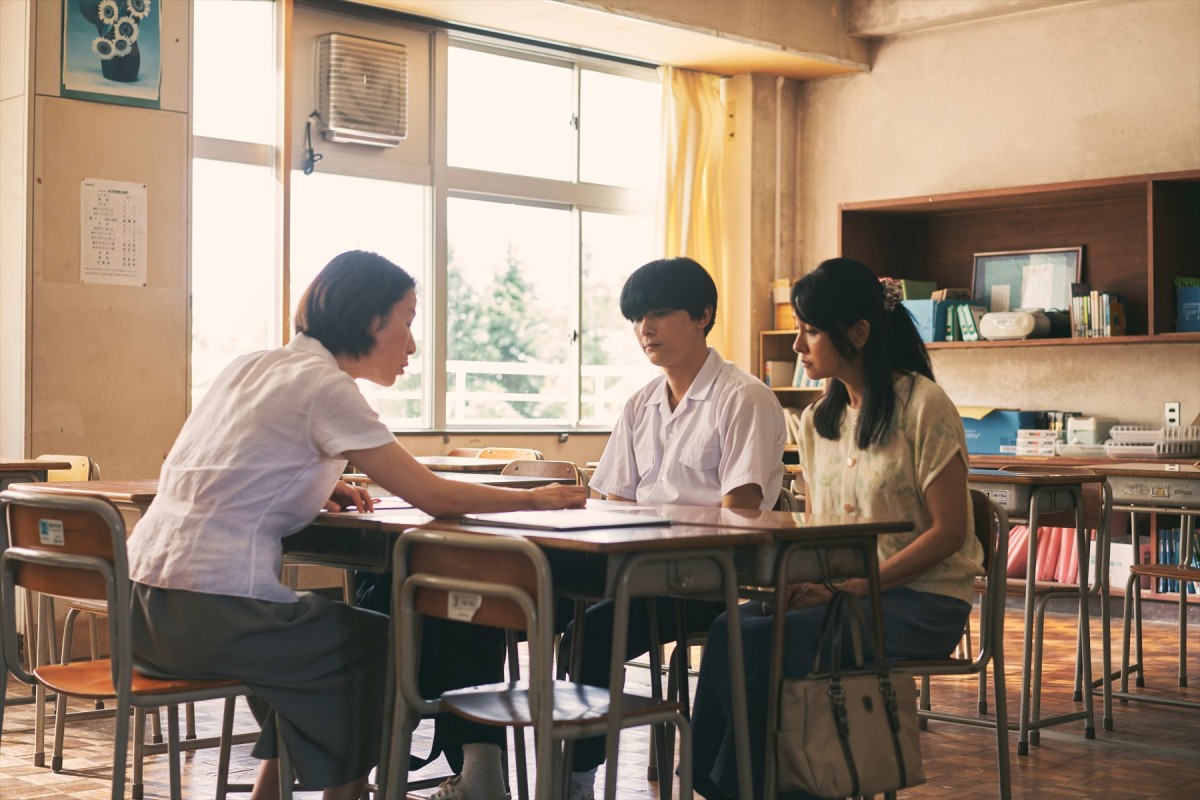 吉沢亮主演『ぼくが生きてる、ふたつの世界』、ロンドン映画祭コンペ出品決定　新場面写真も到着