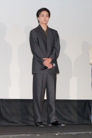 木戸大聖、映画『きみの色』初日舞台挨拶に登場