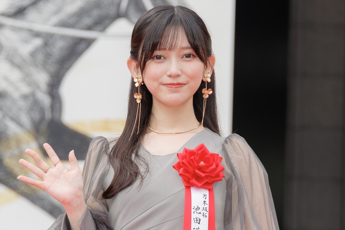 乃木坂46・池田瑛紗、JRA70周年特別展テープカットセレモニーに登場「本当に光栄です」