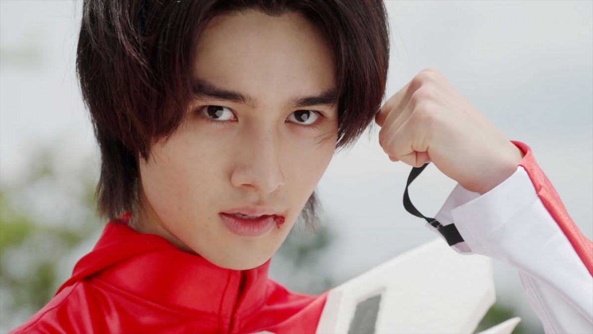 宮野真守、ドラマ『ウイングマン』でイケメン・北倉先生役！　主演・藤岡真威人の両親役で的場浩司、中山忍の出演も決定