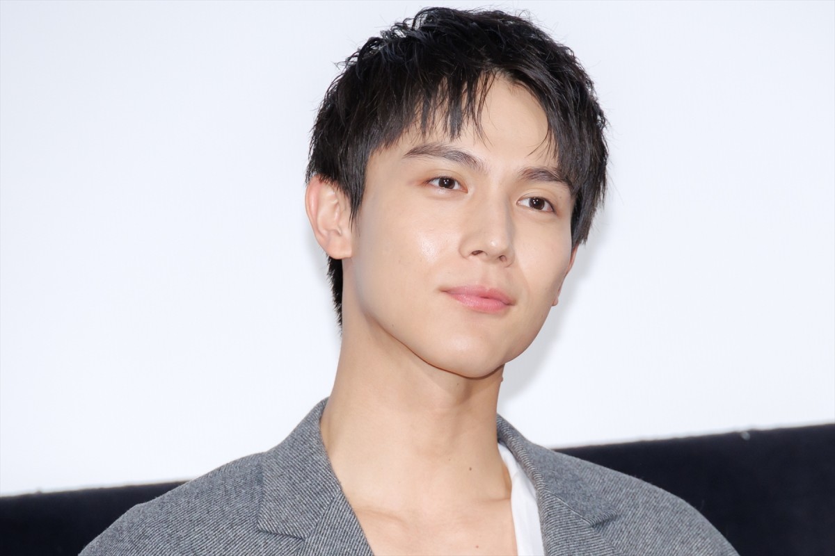 伊藤万理華、“風変わりな一面”に中川大志が質問攻め「そんなに興味持つ？」