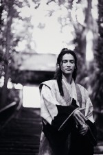 映画『八犬伝』八犬士キャストのオフショット