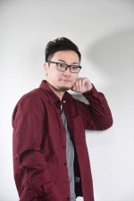 『ユニコーンオーバーロード』100万本突破記念スペシャル番組に出演する石井隆之