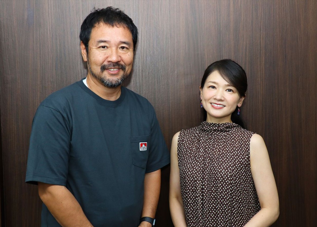 (左から)安田淳一監督、沙倉ゆうの