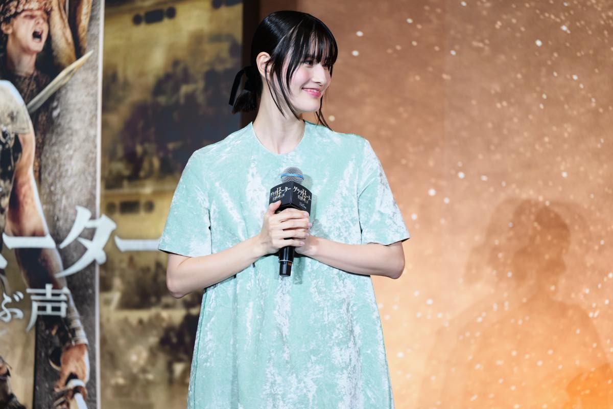 橋本愛、デンゼル・ワシントンに抱き寄せられ「ヤバい！　ダメダメ！」