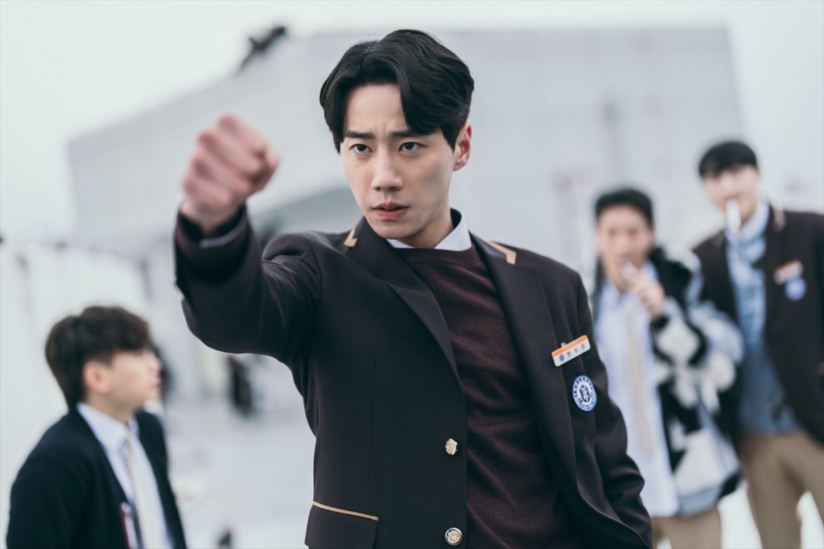 シン・ヘソン＆イ・ジュニョン共演『勇敢な市民』日本版＆韓国版キャラビジュ到着　緊張感あふれる場面写真も！