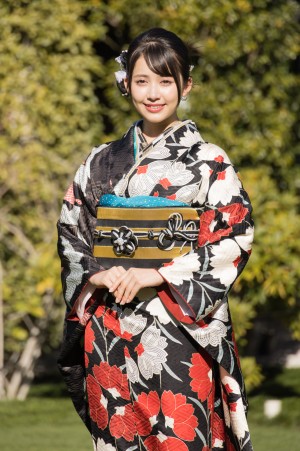 ギュナイ滝美、「オスカープロモーション2025年新春晴れ着撮影会」にて