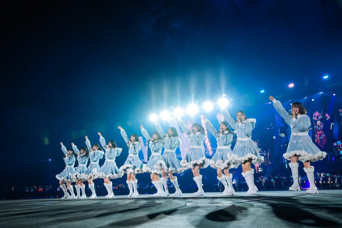 日向坂46、東京ドームライブ　卒業メンバー＆オードリーがサプライズ出演　新曲初披露も