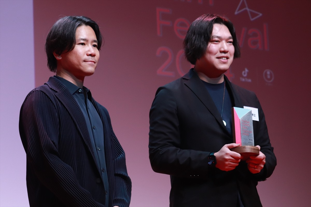 三吉彩花＆齊藤京子＆MEGUMI　華やかなルックで縦型映画祭授賞式に登場＜TikTok TOHO Film Festival＞