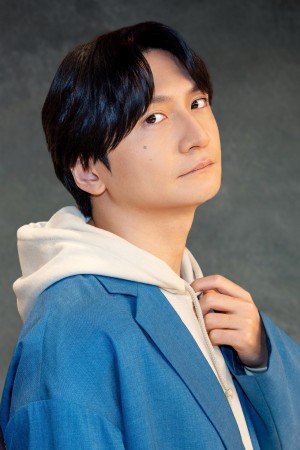 テレビアニメ『SAKAMOTO DAYS』朝倉シン役の島崎信長（※「崎」の正式表記は「たつさき」）