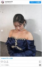 卒業セレモニーでのドレス姿を披露した櫻坂46・齋藤冬優花　※「齋藤冬優花」インスタグラム