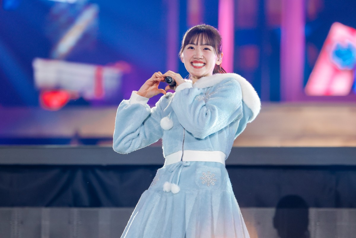 日向坂46、東京ドームライブ　卒業メンバー＆オードリーがサプライズ出演　新曲初披露も