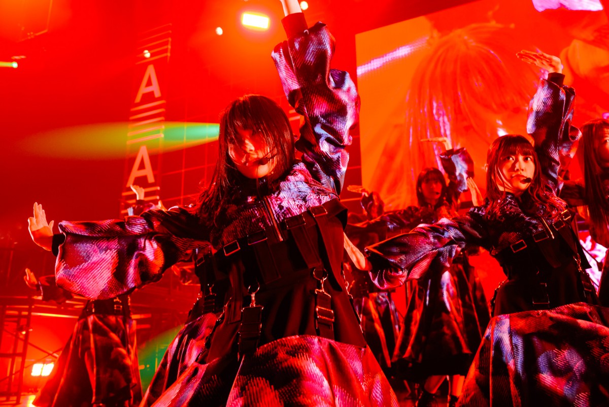 櫻坂46「BACKS LIVE!!」　“座長”井上梨名を筆頭に12人が涙と決意のパフォーマンス