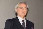 映画『カムイのうた』公開記念舞台あいさつに出席した菅原浩志監督