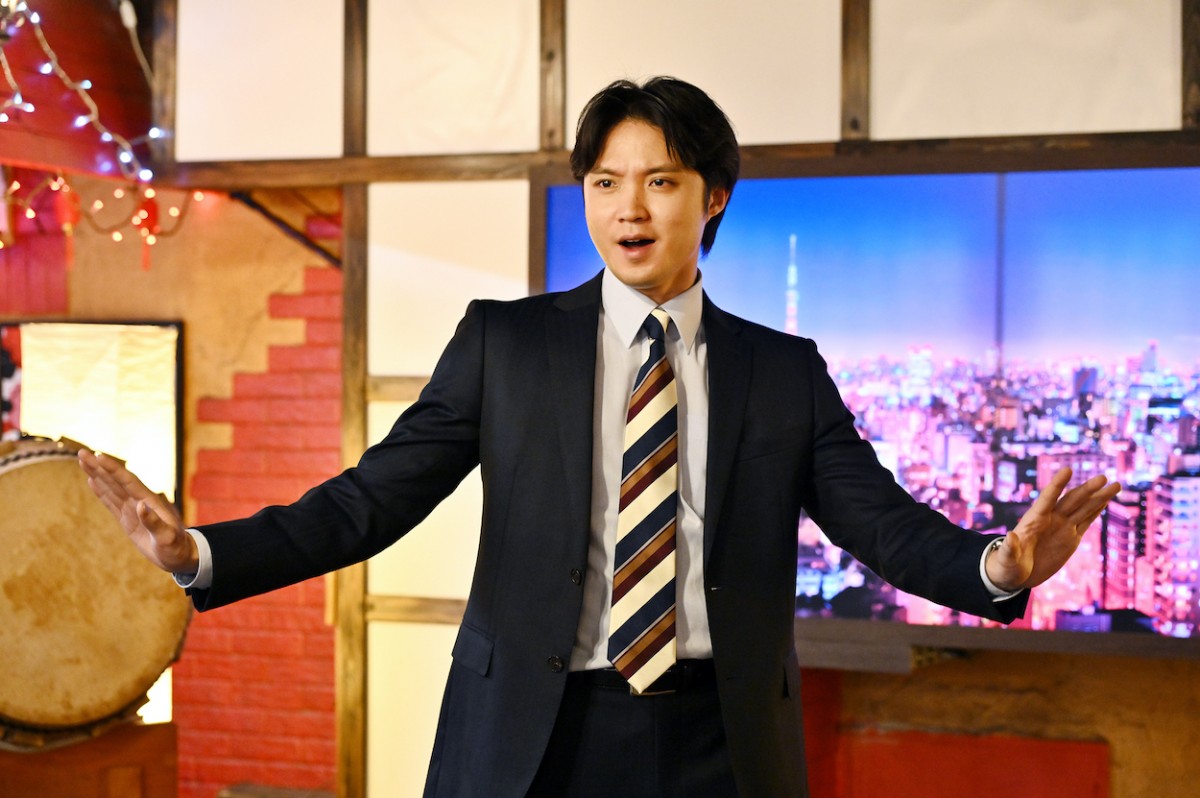 『不適切にもほどがある！』初回　磯村勇斗、突然のミュージカルシーンで歌声披露　ネット称賛「めっちゃうまい」