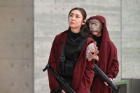 ドラマ『新空港占拠』山谷花純演じる重原瀬奈