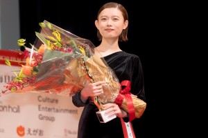 杉咲花、「第78回毎日映画コンクール」表彰式に登場