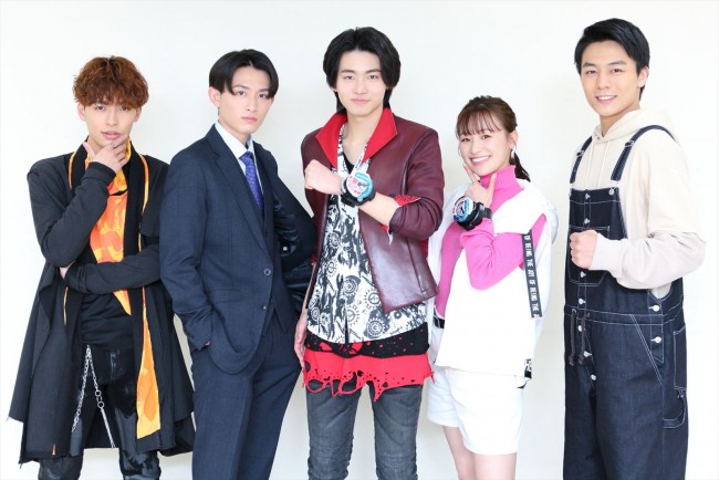 (左から)相馬理、葉山侑樹、井内悠陽、鈴木美羽、齋藤璃佑