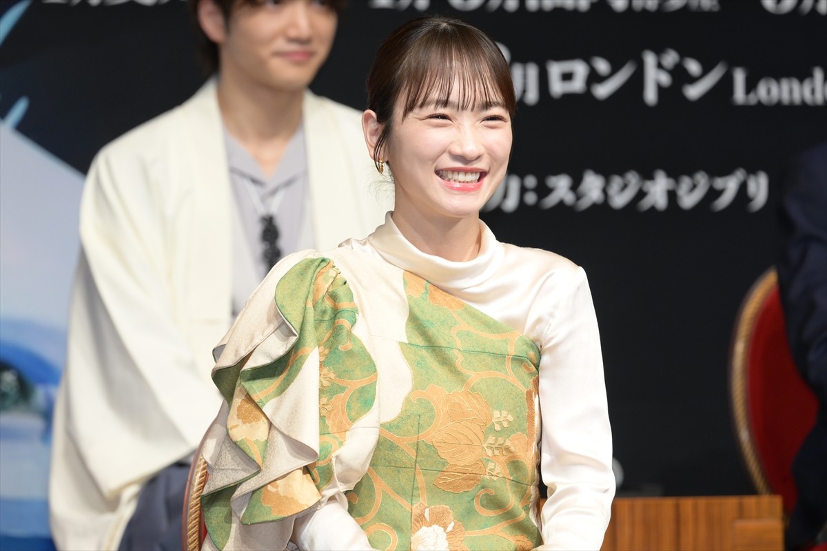 橋本環奈＆上白石萌音、舞台『千と千尋』再演に喜び「かけがえのない作品」「折に触れて思い出す大切なもの」