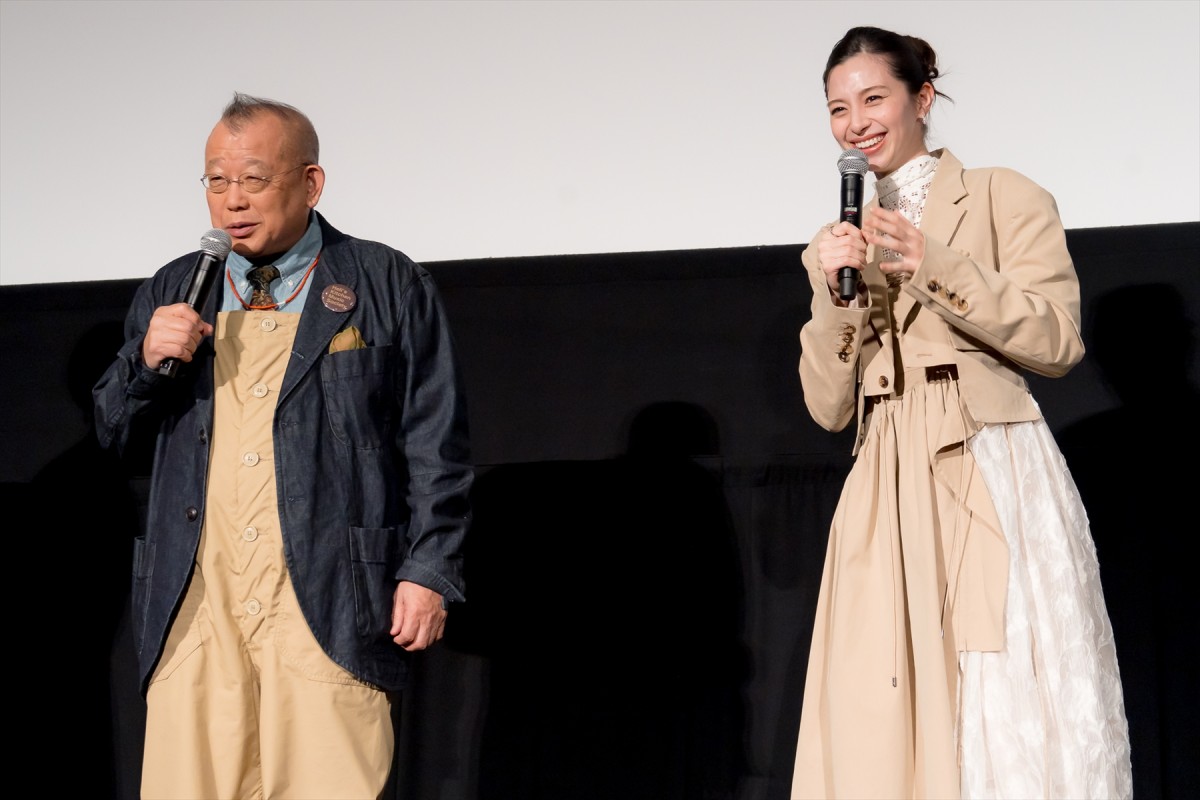 中条あやみ、笑福亭鶴瓶は「素敵な旦那さん」　夫婦役で息ぴったり
