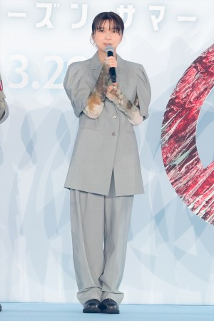 上白石萌歌、『ゴーストバスターズ／フローズン・サマー』極寒レッドカーペットイベントに登場