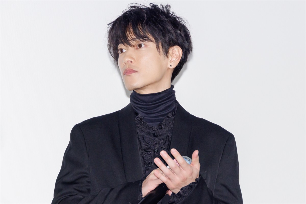 佐藤健、35歳を迎え初の“本気”へ「20代はなんとなく頑張っていた」