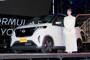 白石麻衣、東京都×日産 フォーミュラE開催前特別イベントに登場