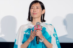 木村多江、『映画 マイホームヒーロー』初日舞台挨拶に登場