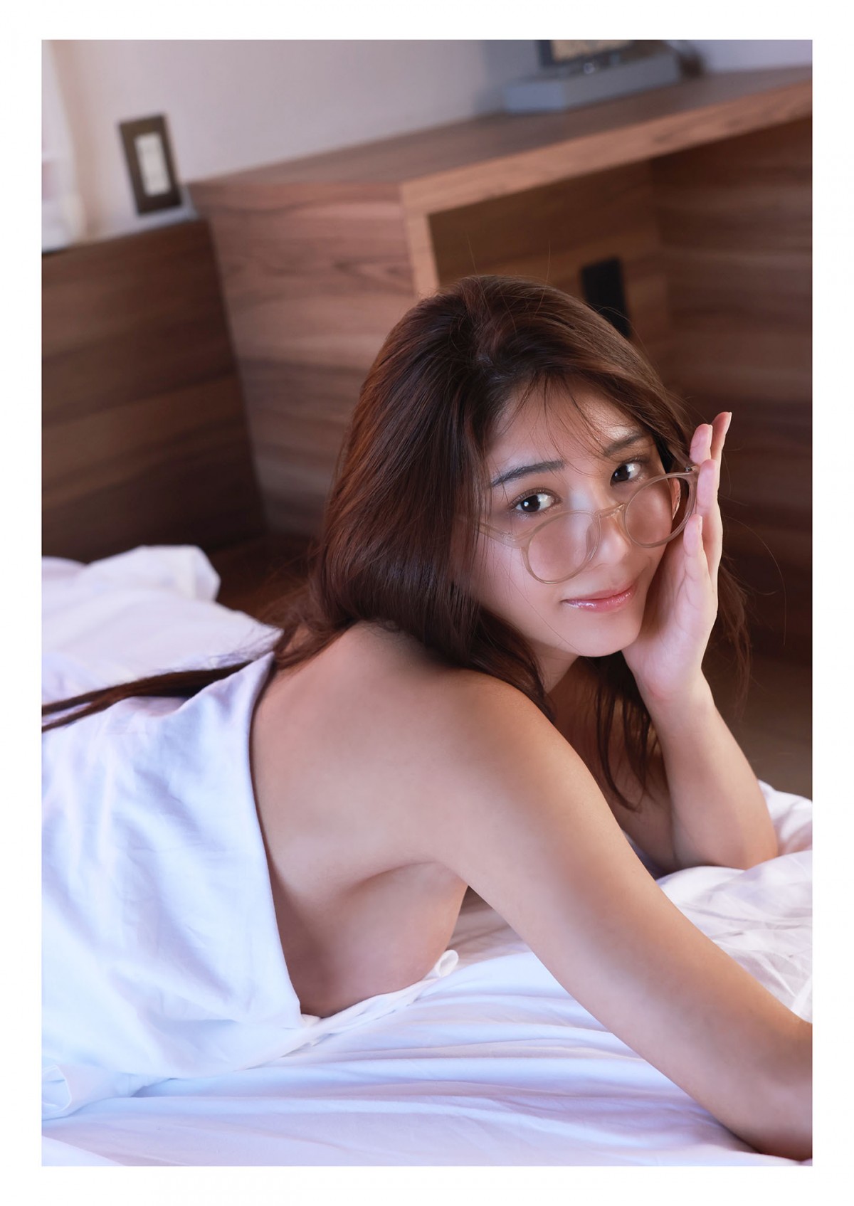 話題の9頭身美女、美ぼう&抜群スタイルの1st写真集デジタル版リリース
