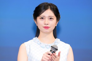 桜田ひより、映画『バジーノイズ』完成披露試写会に登場