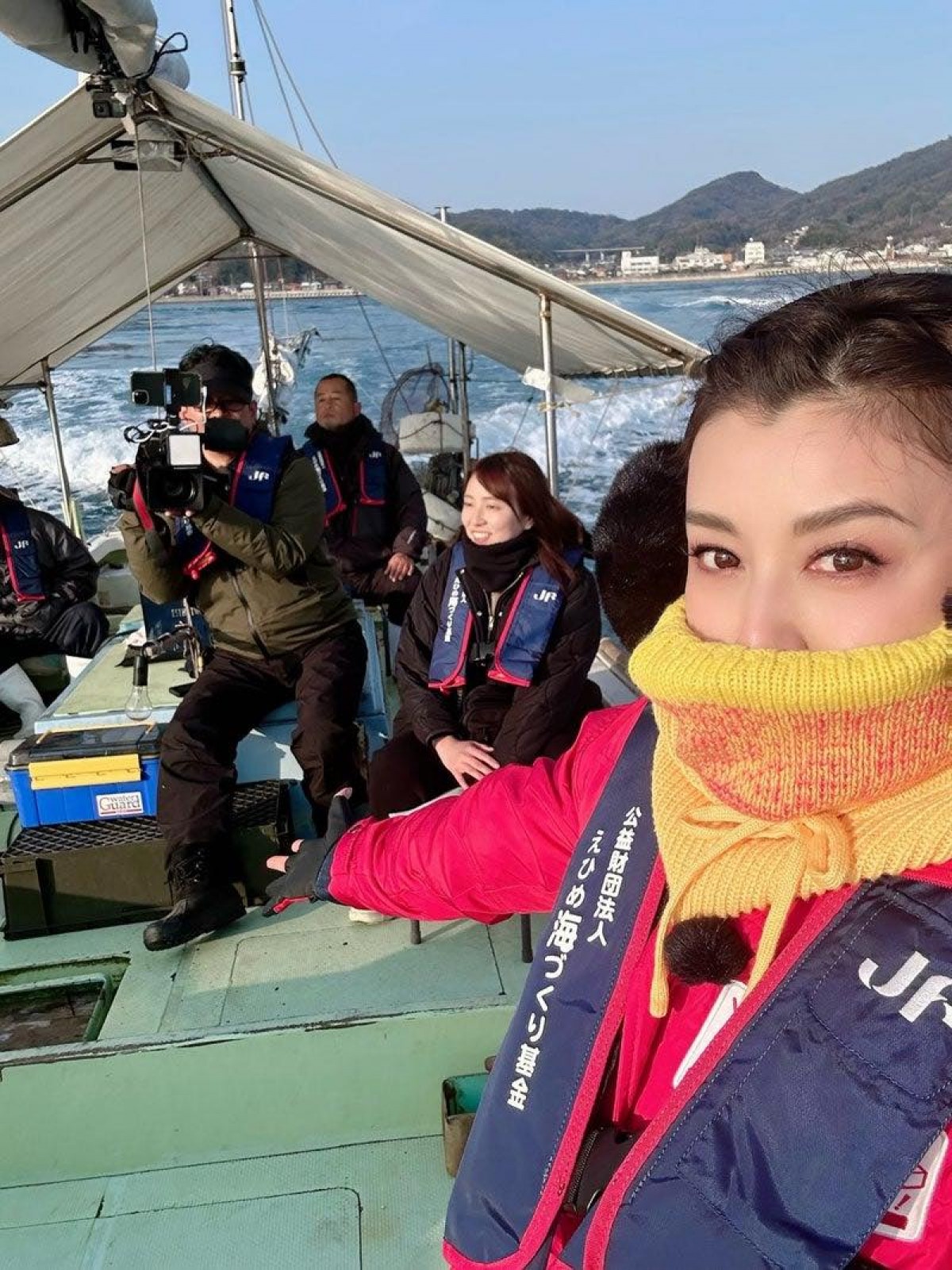 藤原紀香、デニム姿の長身スタイルに驚きの声「スタイル抜群すぎる」