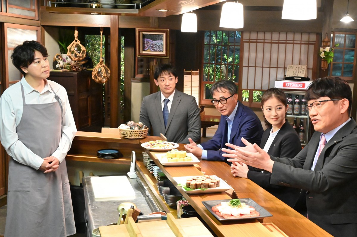 『花咲舞が黙ってない』撮影現場に原作者・池井戸潤が訪問！　今田美桜の演技を絶賛「すごい迫力（笑）」
