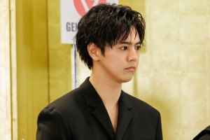 片寄涼太、GENERATIONS会見に登場