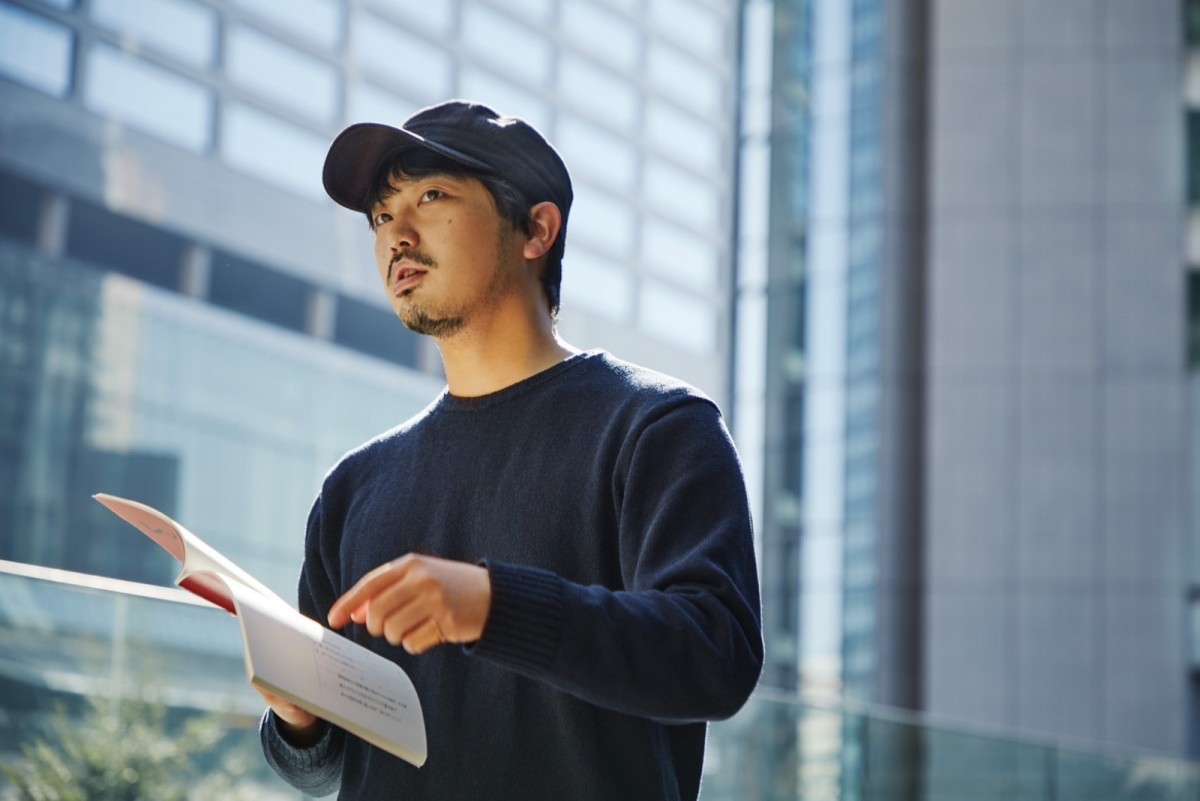 高橋文哉×田中圭、“次々と人が消えるマンション”の謎に挑む！　映画『あの人が消えた』9.20公開決定