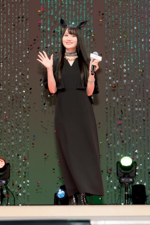 小倉唯、劇場版『ウマ娘 プリティーダービー 新時代の扉』完成披露プレミアに登場